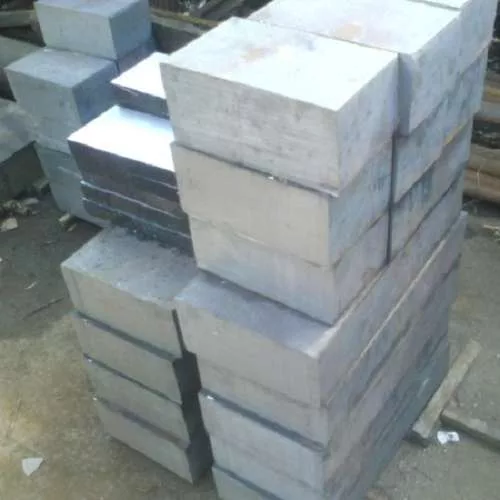 Прямоугольная поковка из конструкционной стали 400x700 мм 38ХА